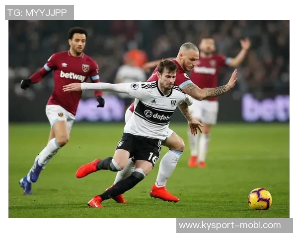 曼联客战维拉面临严峻考验四名主力缺阵能否延续连胜纪录